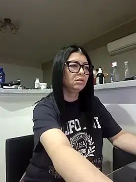 Snapshot of Milf_Abigail chatting on November 2025 03:08:02 AM Milf Abigail online show from November 2025 03:08:02 AM