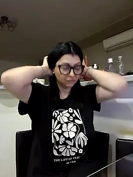 Snapshot of Milf_Abigail chatting on November 2025 11:59:01 PM Milf Abigail online show from November 2025 11:59:01 PM