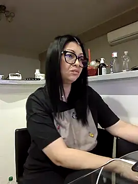 Snapshot of Milf_Abigail chatting on November 2025 12:38:02 AM Milf Abigail online show from November 2025 12:38:02 AM