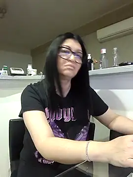 Snapshot of Milf_Abigail chatting on November 2025 02:58:01 AM Milf Abigail online show from November 2025 02:58:01 AM