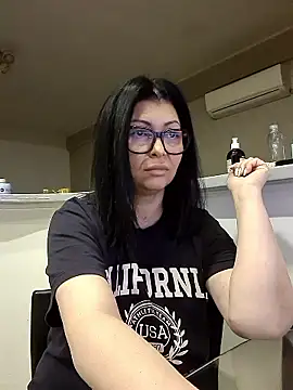 Milf Abigail online show from January 2026 01:21:02 AM