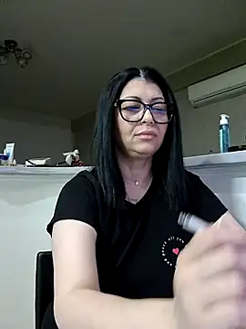 Milf Abigail online show from March 2026 01:01:02 AM