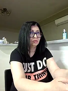 Milf Abigail online show from April 2026 01:18:02 AM