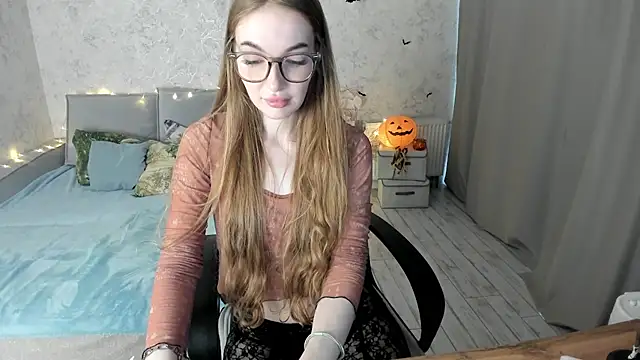 LissaCain online show from October 2025 08:46:01 AM