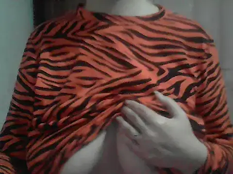 AnaXBerry online show from March 2026 06:32:01 PM