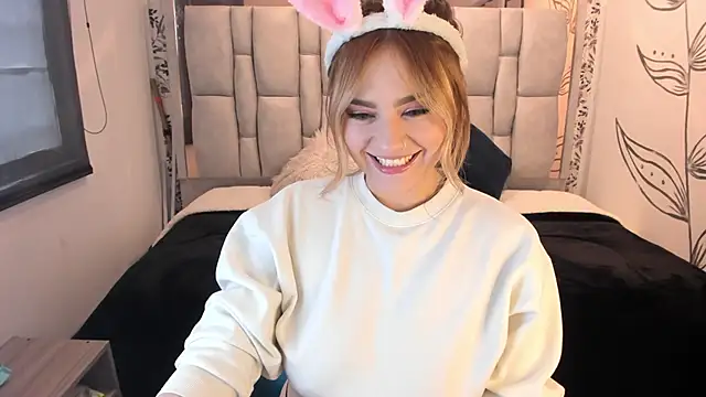 KataHot  online show from September 2025 08:11:02 PM