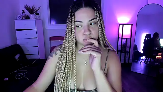 MelSaunders online show from October 2025 01:28:01 AM