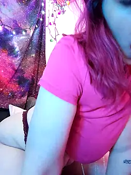 Snapshot of EverlyEster chatting on December 2024 09:57:01 AM EverlyEster online show from December 2024 09:57:01 AM