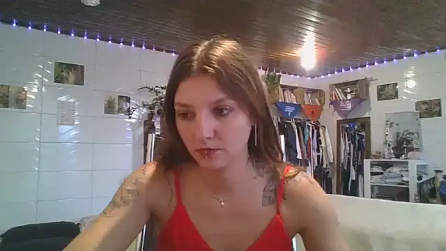 SweetyBabyDemon online show from April 2026 09:01:01 PM