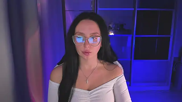 Christy Calypso online show from October 2025 03:31:02 PM