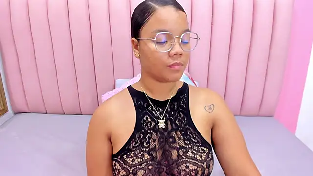 ISABELLA 020 online show from February 2025 12:16:01 PM