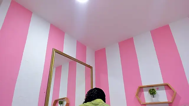 ISABELLA 020 online show from September 2025 02:20:01 PM