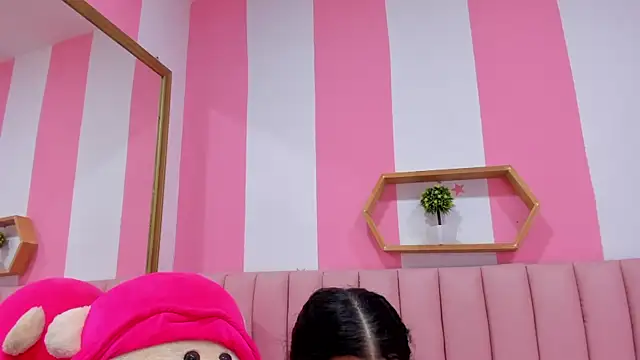 ISABELLA 020 online show from October 2025 01:11:01 PM