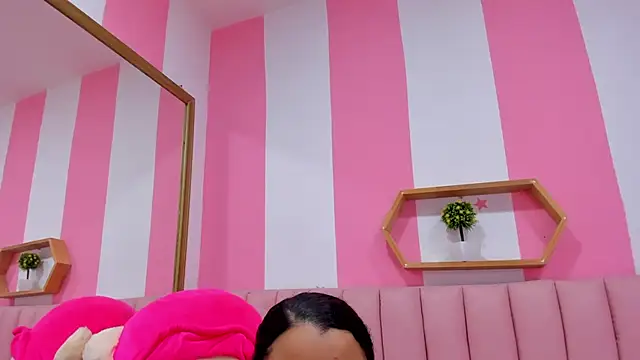 ISABELLA 020 online show from October 2025 01:03:02 PM