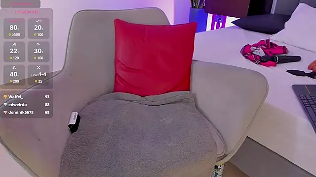 coralsmith11 online show from March 2025 11:42:01 PM