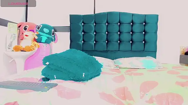  Riannagarcia  online show from February 2025 01:46:02 AM