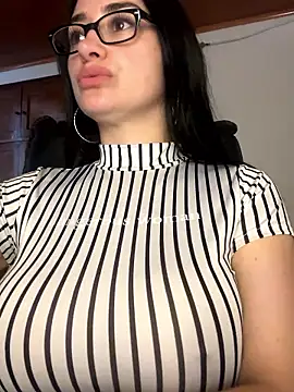 preetypeach online show from January 2026 09:09:01 PM