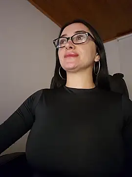 preetypeach online show from February 2026 02:43:02 AM