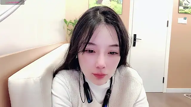 AKiKi711 online show from February 2026 04:24:02 PM