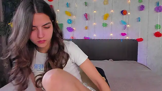 Milana Crystal  online show from March 2026 08:09:01 AM