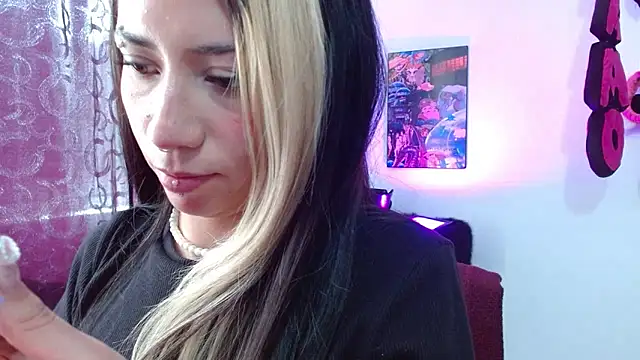 squirt charlott online show from September 2025 06:33:01 PM