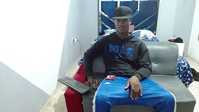 MiguelAngelxl online show from November 2025 02:12:02 AM