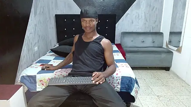 MiguelAngelxl online show from January 2026 05:27:02 PM