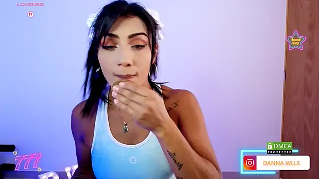 Dannawells online show from April 2026 06:54:02 PM