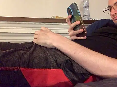 Hebrewhammers42 online show from December 2024 09:06:01 PM