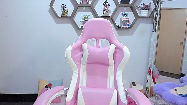 Snapshot of SharonSander chatting on January 2025 10:49:02 PM SharonSander online show from January 2025 10:49:02 PM