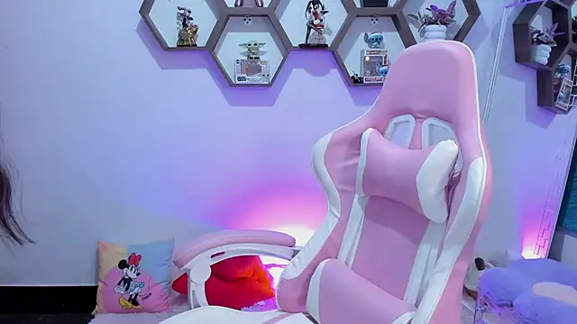 Snapshot of SharonSander chatting on February 2025 01:05:02 AM SharonSander online show from February 2025 01:05:02 AM