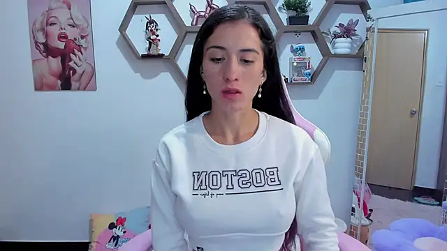 Snapshot of SharonSander chatting on February 2025 04:23:01 AM SharonSander online show from February 2025 04:23:01 AM