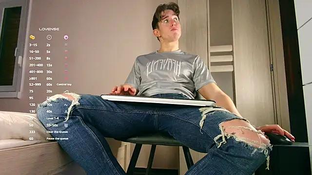 Snapshot of ChristianLevine_ chatting on December 2025 04:39:01 AM ChristianLevine online show from December 2025 04:39:01 AM