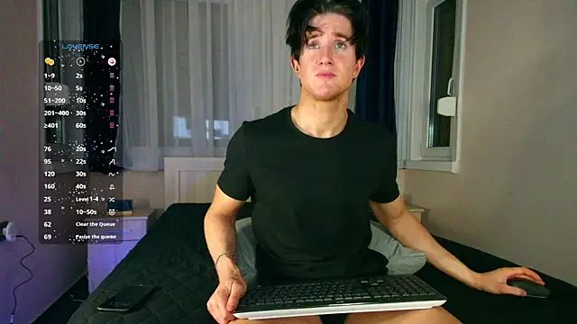 ChristianLevine  online show from April 2026 08:37:01 PM