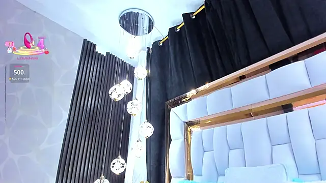 SarayRoyse online show from February 2026 07:36:02 PM