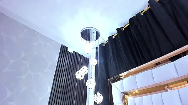 SarayRoyse online show from March 2026 07:48:01 PM