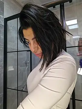 Esmertarcinim online show from November 2025 11:43:02 AM