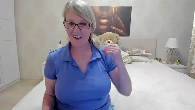 irinamaux online show from February 2025 02:54:02 PM