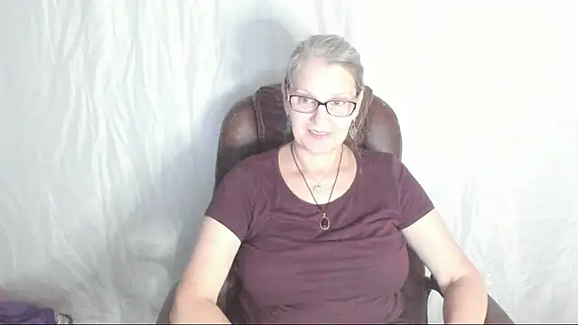 irinamaux online show from February 2025 03:26:01 PM