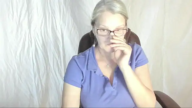 irinamaux online show from March 2025 02:58:01 PM