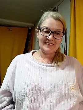 irinamaux online show from March 2026 11:42:02 PM