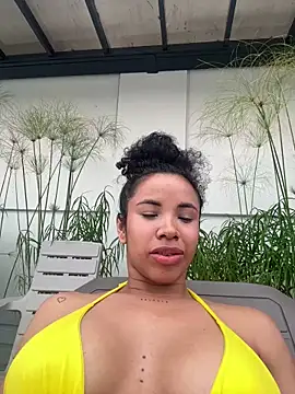 Snapshot of Brunettexio chatting on January 2025 10:08:02 PM Brunettexio online show from January 2025 10:08:02 PM