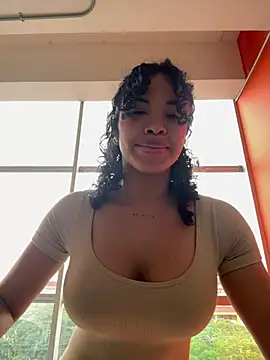 Snapshot of Brunettexio chatting on February 2025 02:12:02 PM Brunettexio online show from February 2025 02:12:02 PM