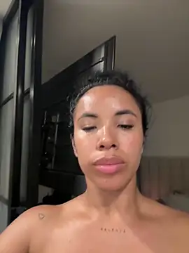 Snapshot of Brunettexio chatting on March 2025 11:09:02 PM Brunettexio online show from March 2025 11:09:02 PM