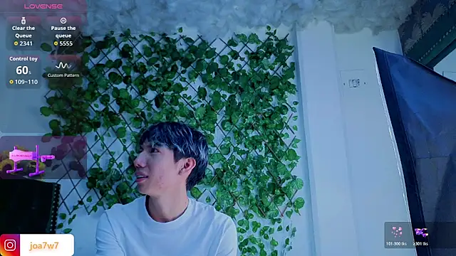 Snapshot of Levii_Ackermann chatting on November 2025 04:43:02 PM Levii Ackermann online show from November 2025 04:43:02 PM