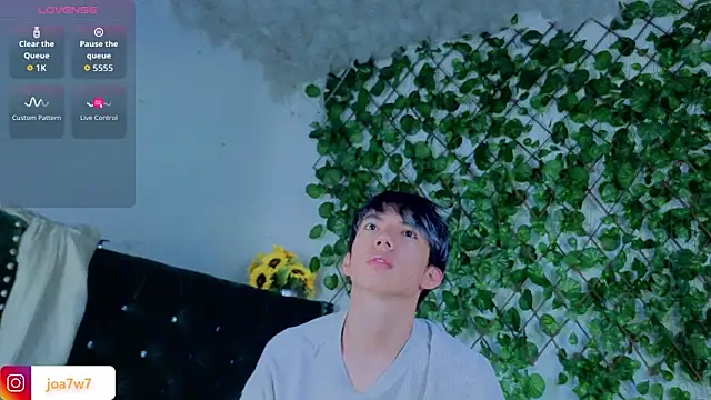 Snapshot of Levii_Ackermann chatting on December 2025 02:34:01 PM Levii Ackermann online show from December 2025 02:34:01 PM