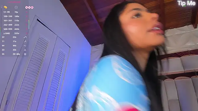 nicole cooper   online show from October 2025 07:36:02 PM