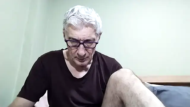 BIGUNCUTHARDCOCK online show from October 2025 01:17:01 AM