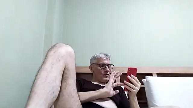 BIGUNCUTHARDCOCK online show from December 2025 01:28:01 PM