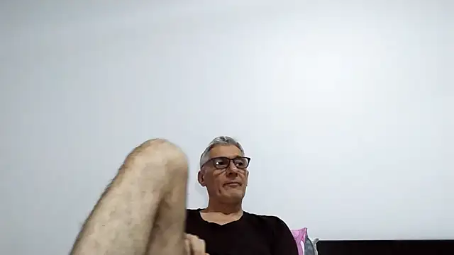 BIGUNCUTHARDCOCK online show from April 2026 02:04:02 AM